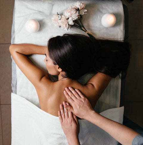 Massagekaars me time is the answer