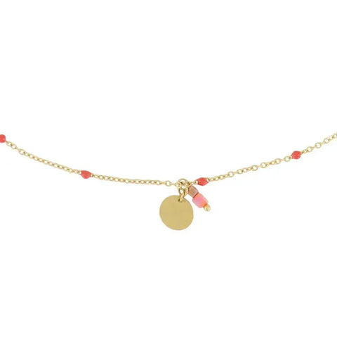 Ketting met bedel en kraaltjes koraalroze/ goud