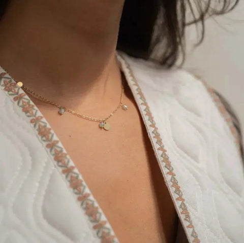 Ketting met rondjes saliegroen/ goud