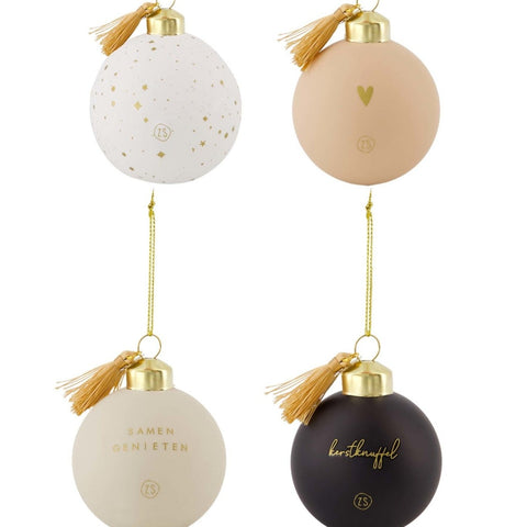 Doosje met 4 kerstballen